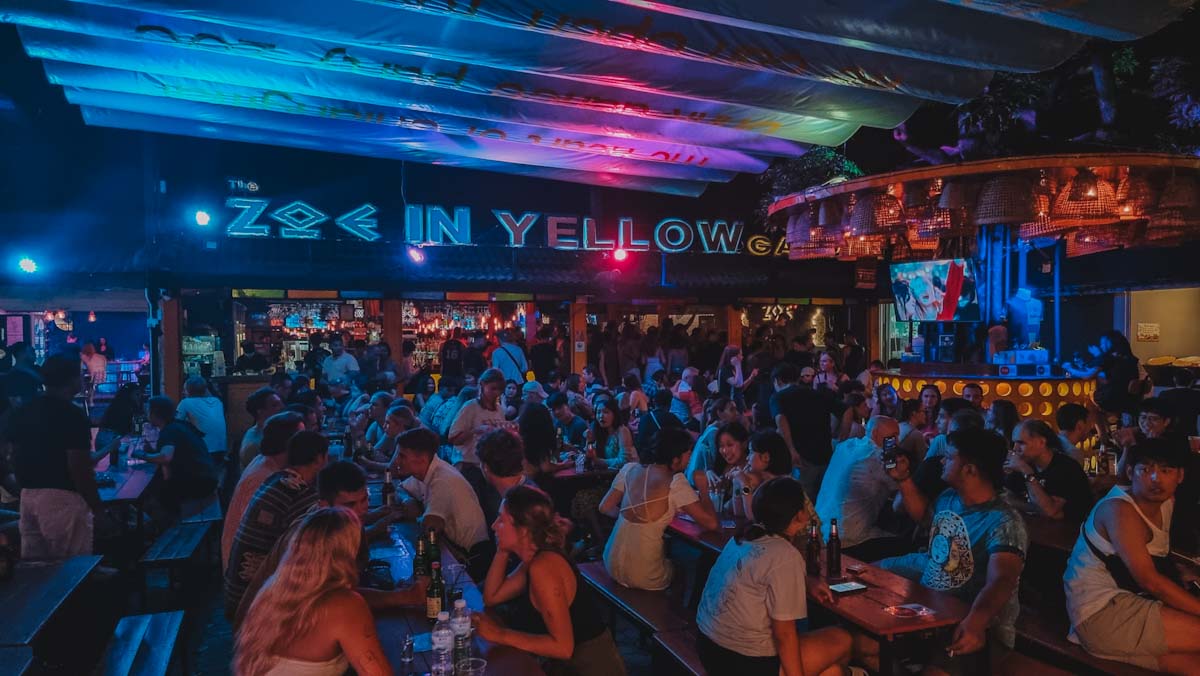 Zoe in Yellow, bar and club in Chiang Mai and great place to meet other travellers