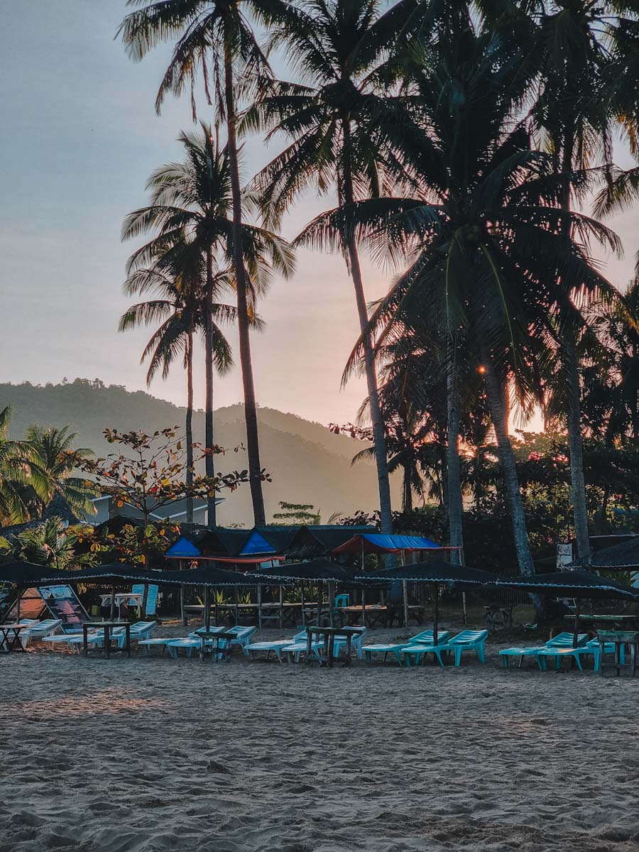 Sunrise views at Nacpan beach near El Nido