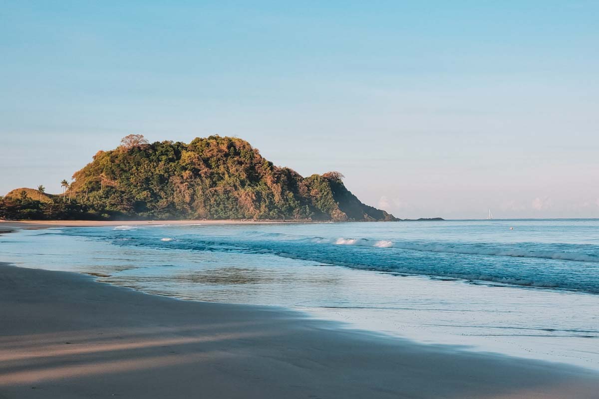 Morning view at Nacpan beach, El Nido