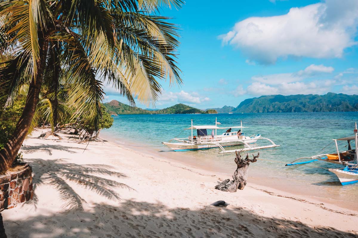 Dimanglet Island beach in Coron